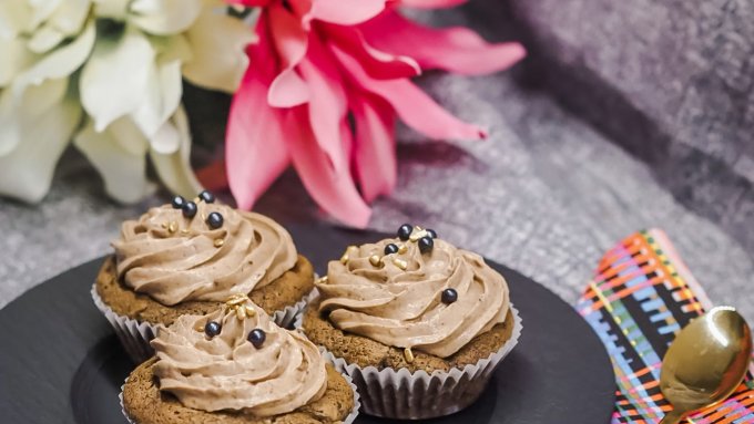 Hapankaali suklaamuffinsit